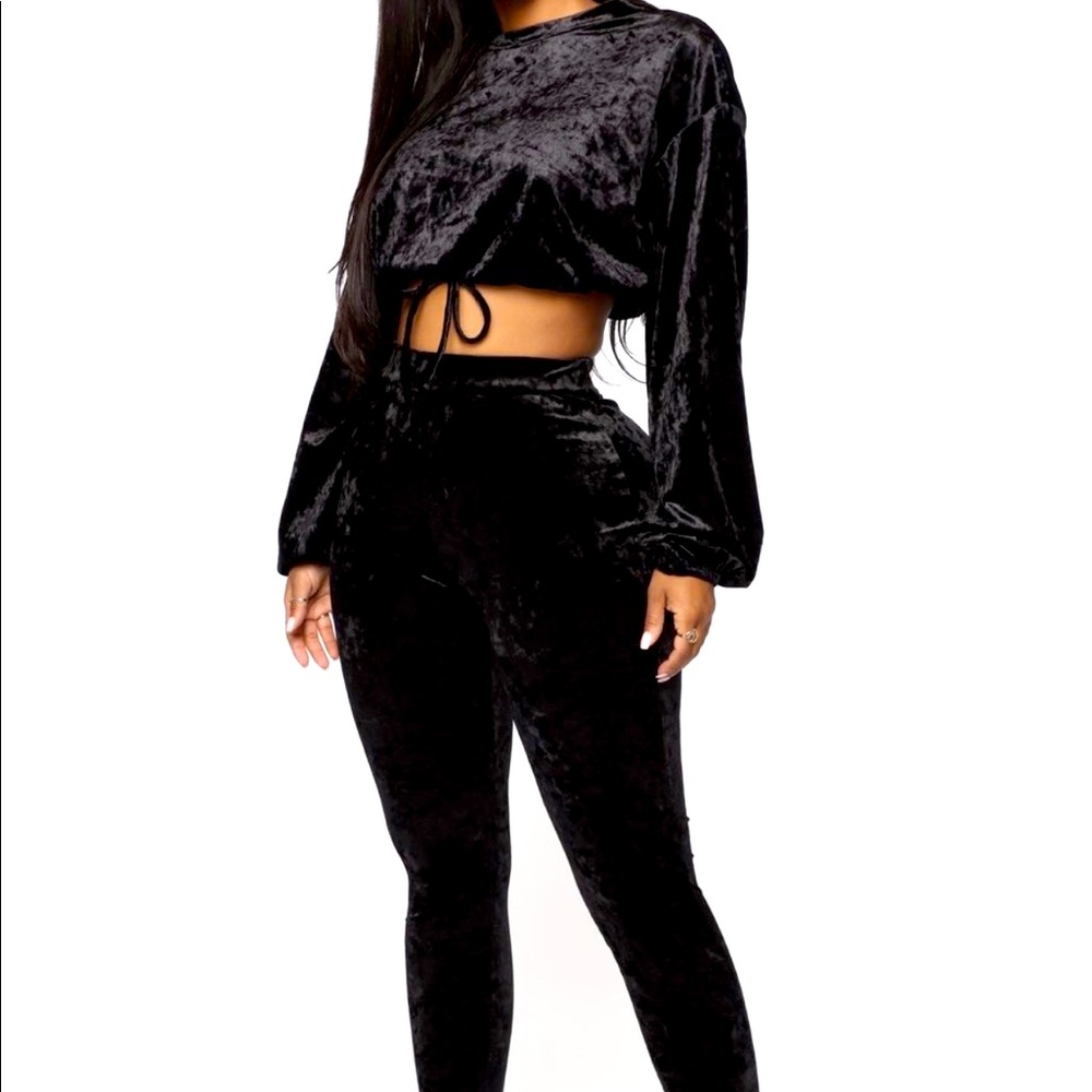 Fashion over velvet set